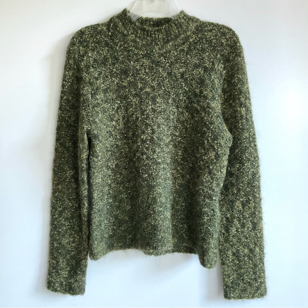 (๑•́ ₃ •̀๑) 

Vintage Textured Green Knit Mohair Sweater